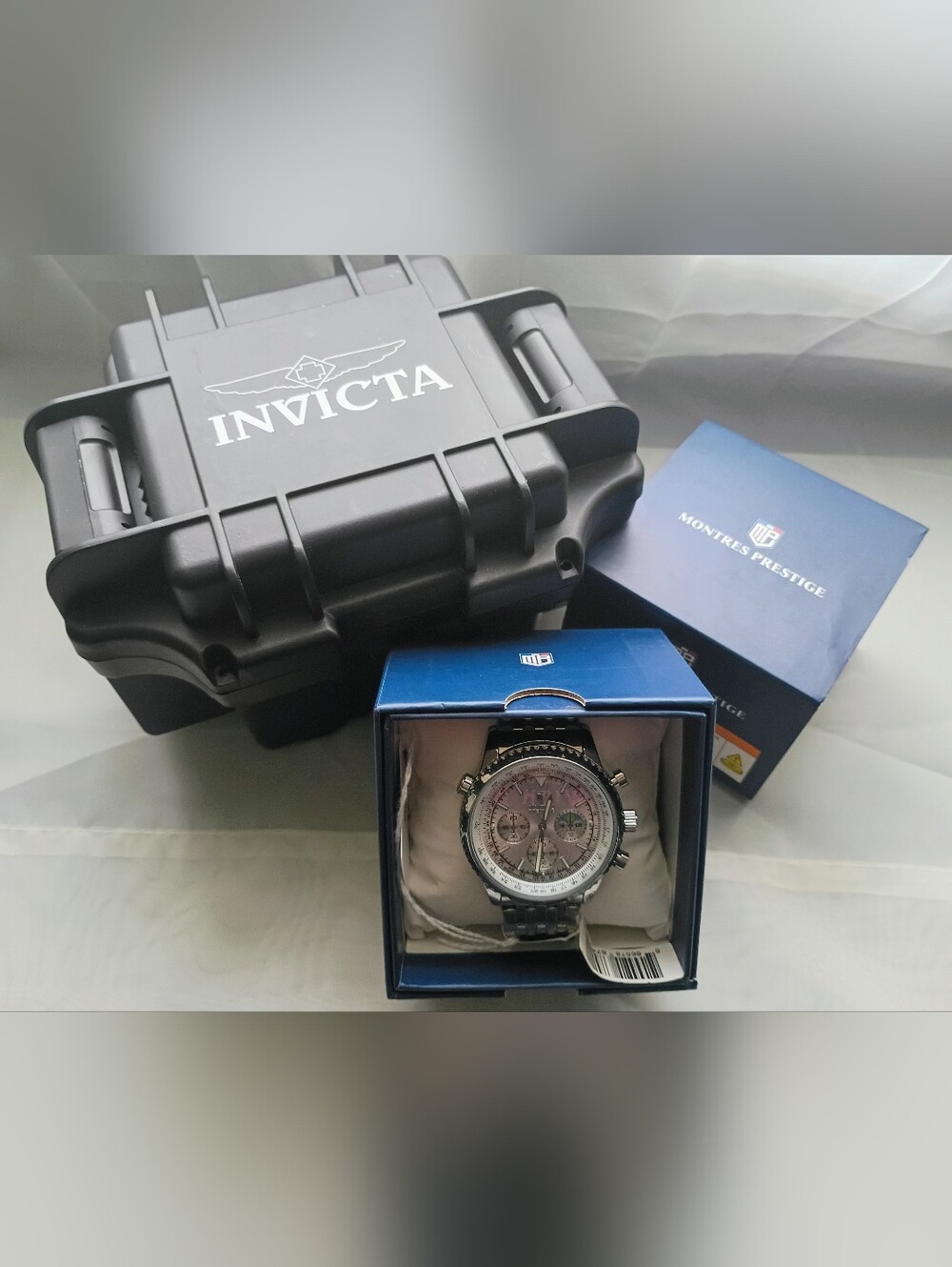 BNWT Montres Prestige Invicta Watch & 1-Slot Watch Case